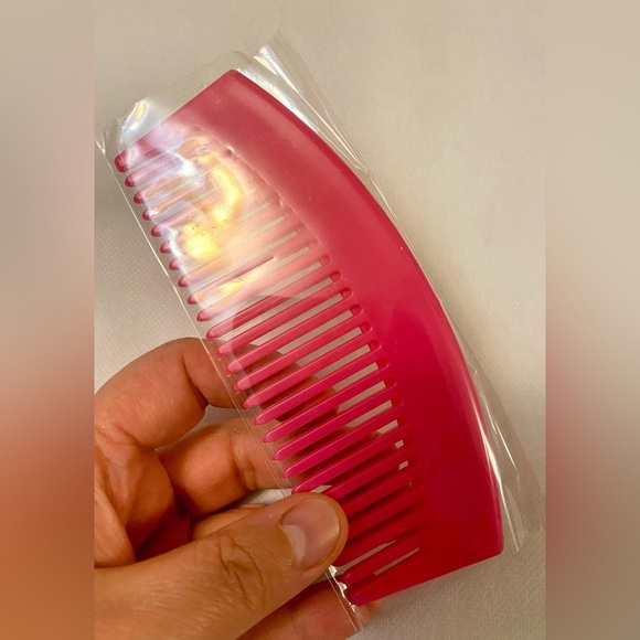 Estee Lauder Pink Hair Comb - Picture 2 of 3
